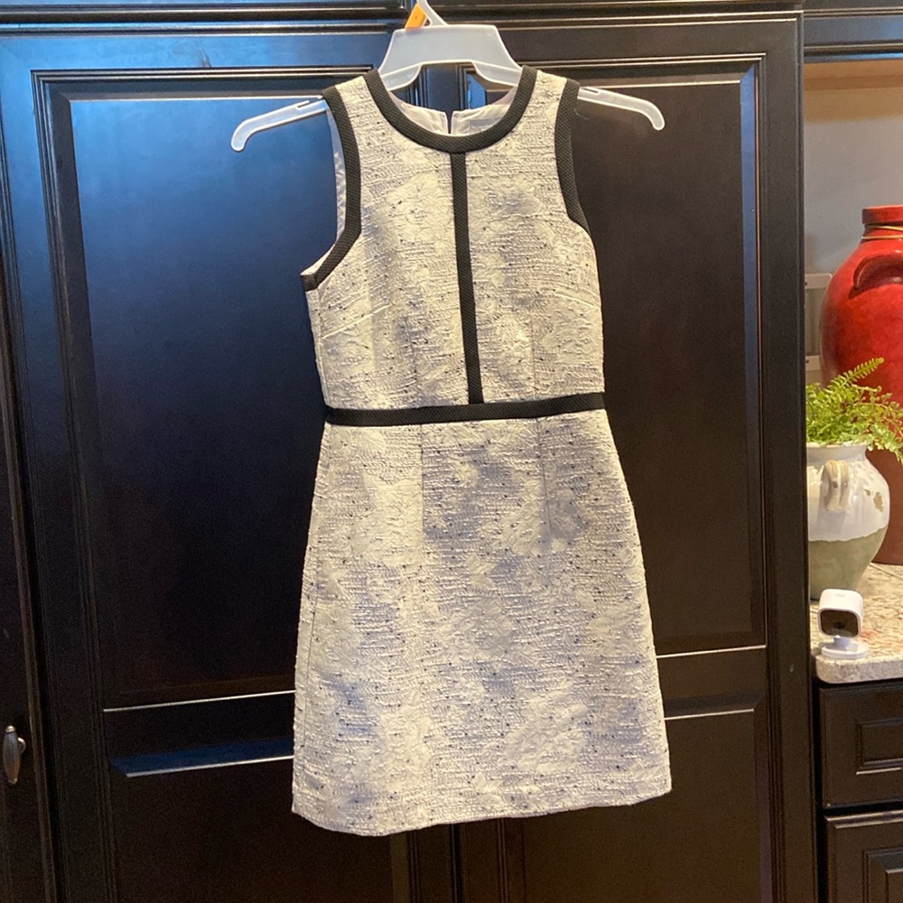 H&M dress like new, excellent condition.